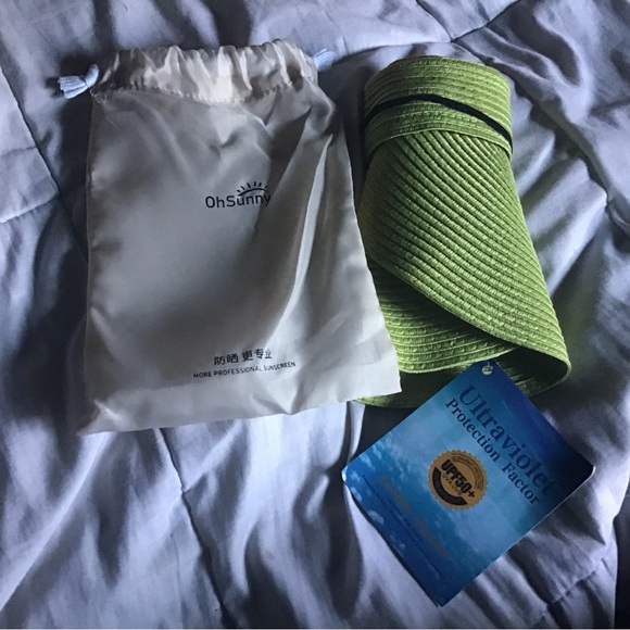 Oh Sunny green visor hat with carry on bag NWT - Picture 3 of 7